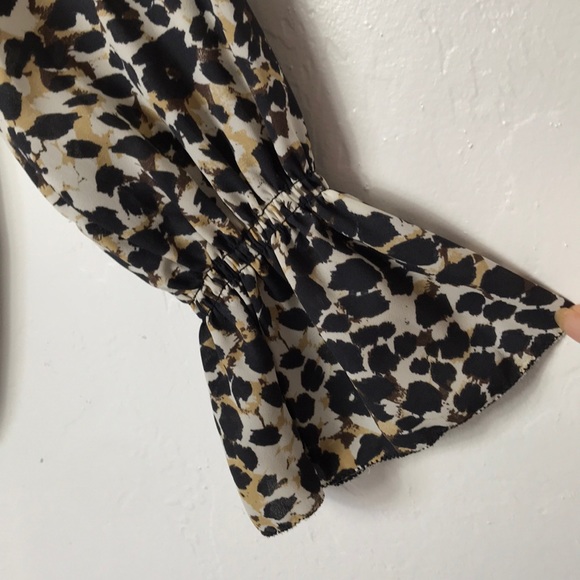 SANCTUARY Ruffle Collar Animal Print  Blouse Size S - Picture 6 of 9